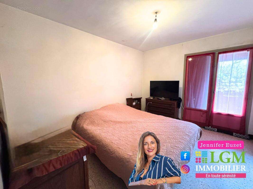 Appartement à LUNEL-VIEL