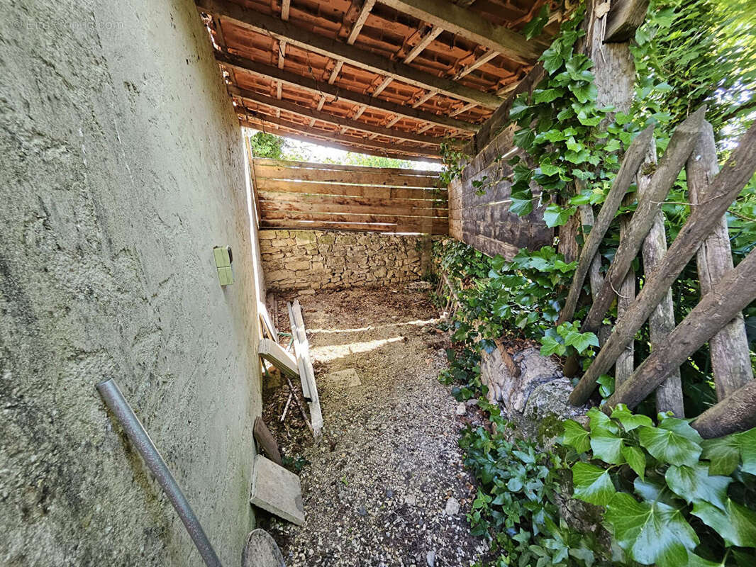 Maison en pierre rénovée à deux pas du village de Cubjac-Auvézère-Val d'Ans - photo 13