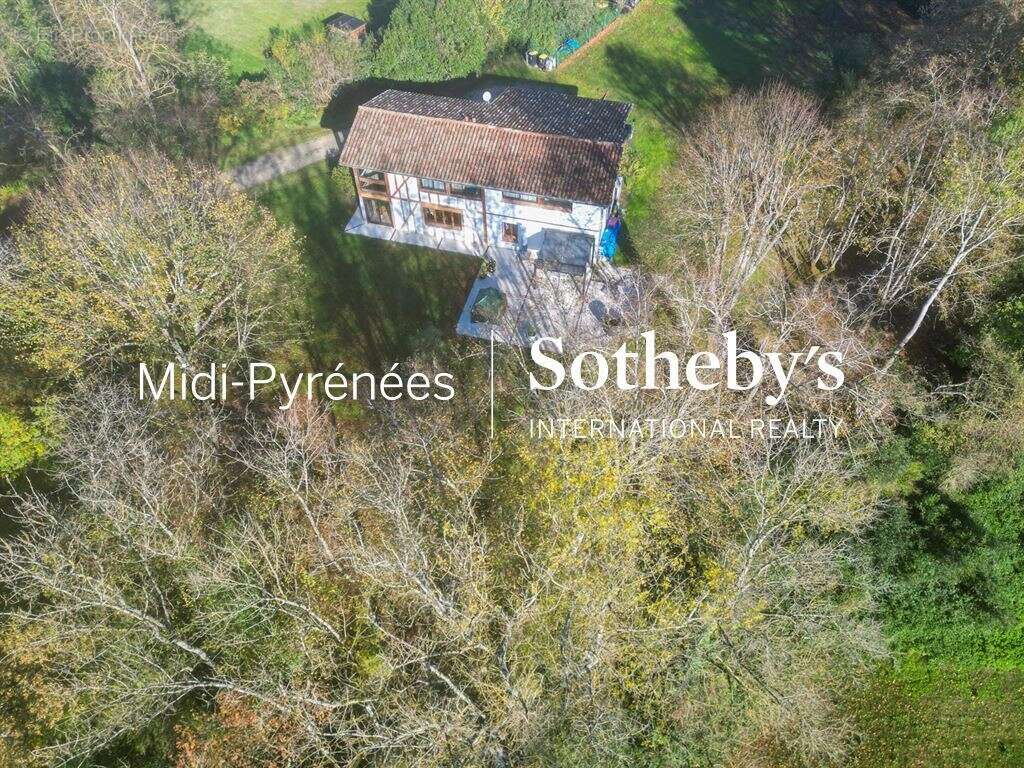 Maison à SAINT-SULPICE