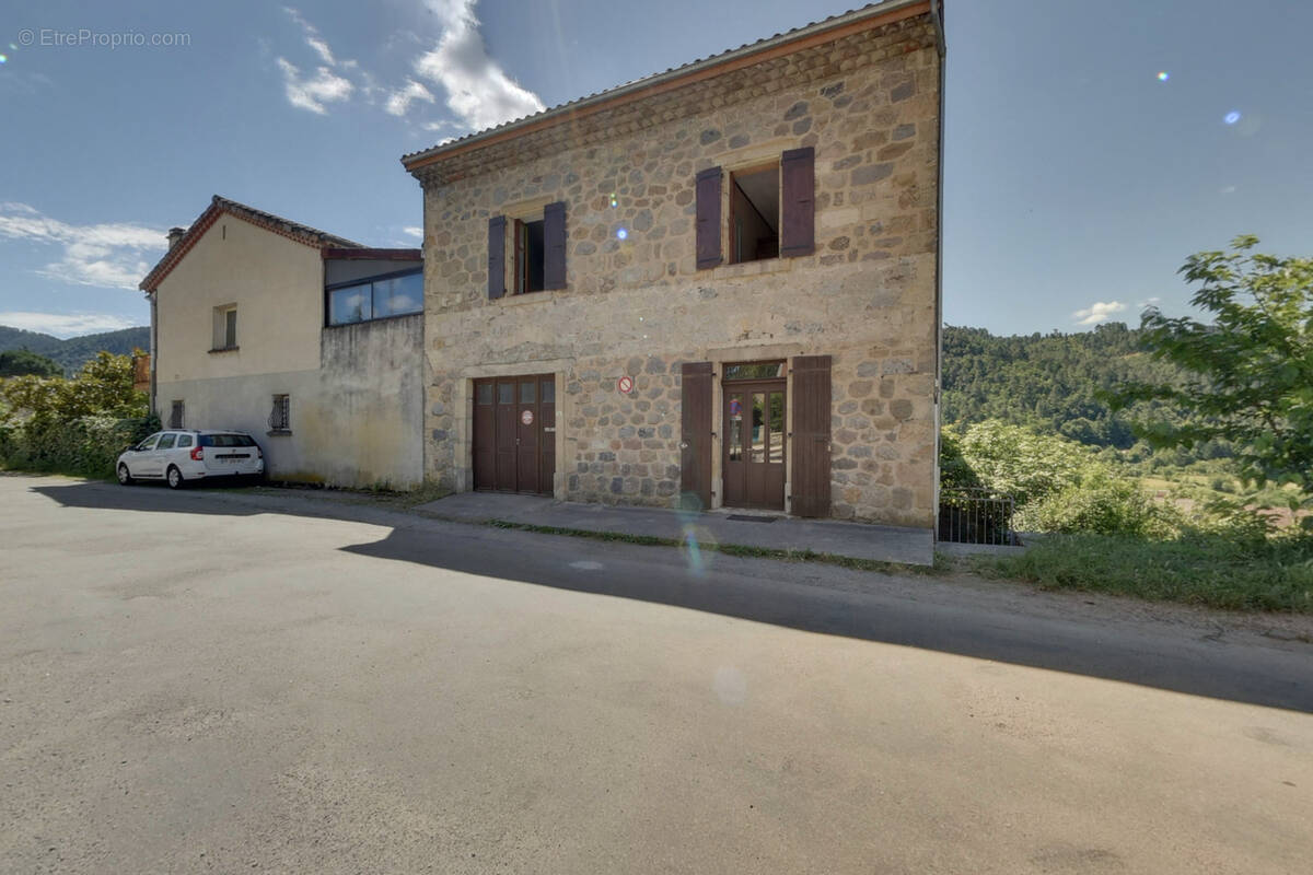 Maison à LES OLLIERES-SUR-EYRIEUX