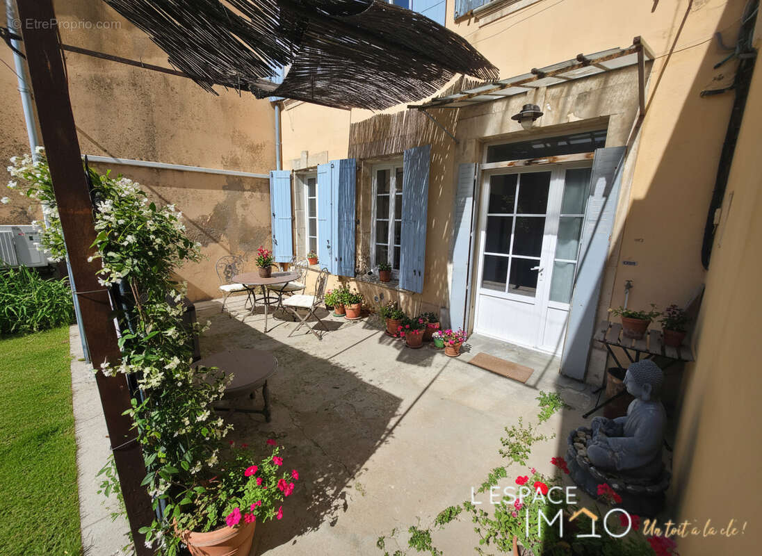 Appartement à OPPEDE