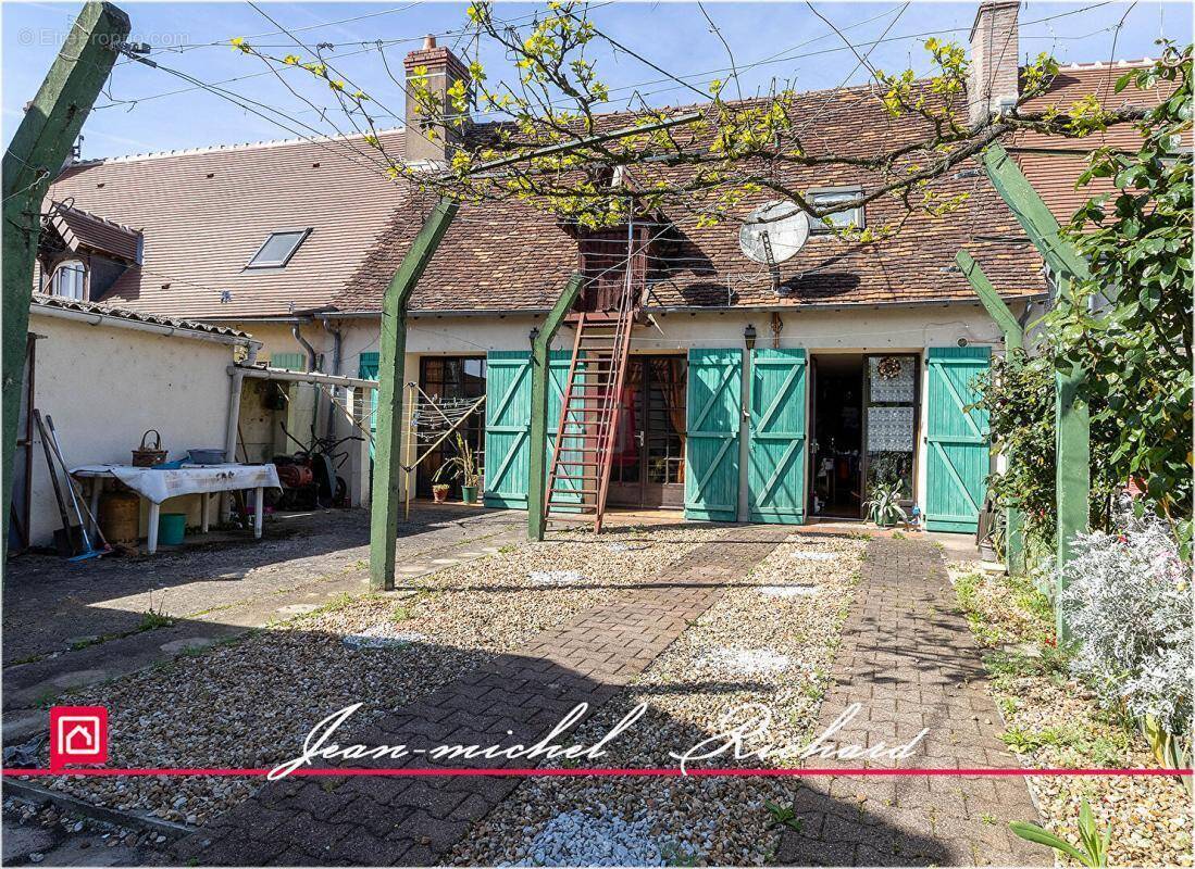 Maison à SELLES-SUR-CHER