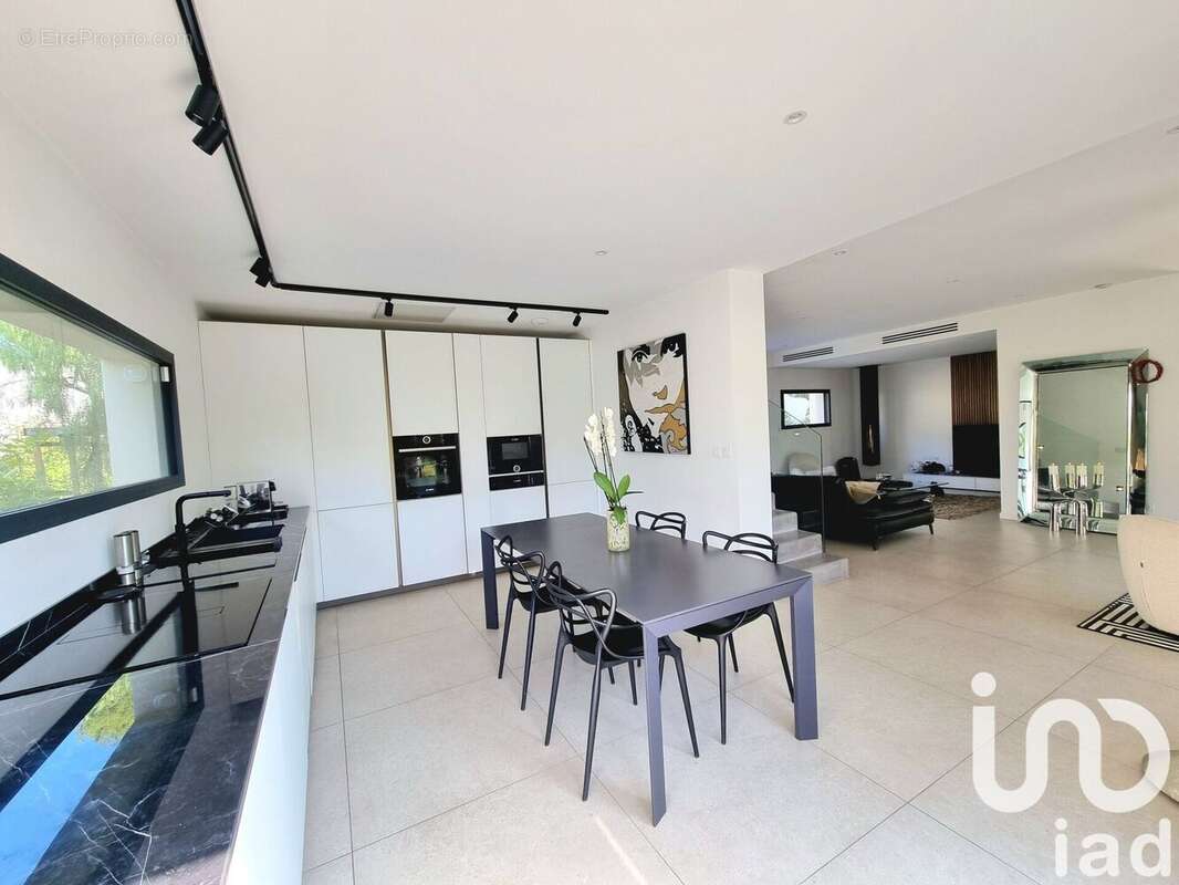 Photo 3 - Maison à MARSEILLE-9E