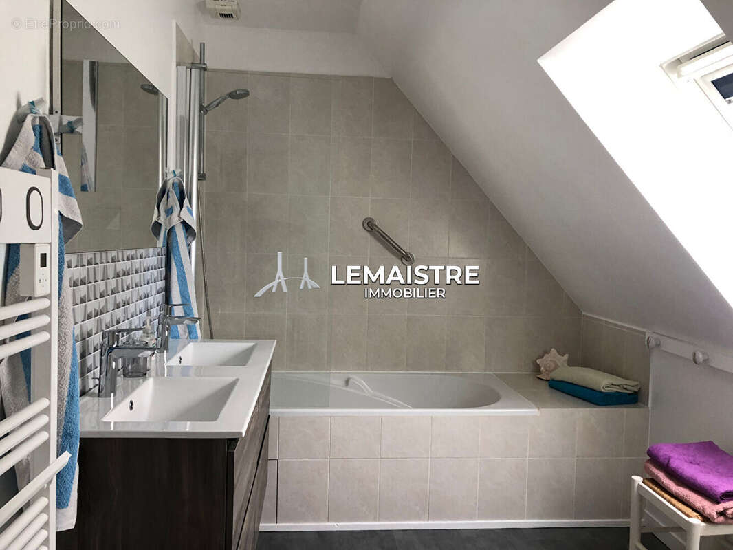 Maison à MONTIVILLIERS