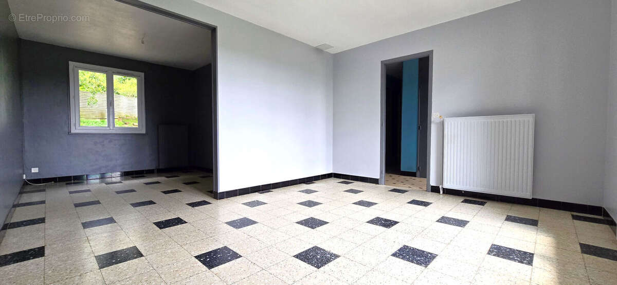 Maison à CHEVINCOURT