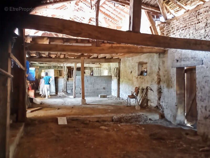 Dpt Gers (32), à vendre BERNEDE Grande maison ancienne de 500 m² habitables à rénover sur 2,5 hectares de terrain, au calme - photo 23
