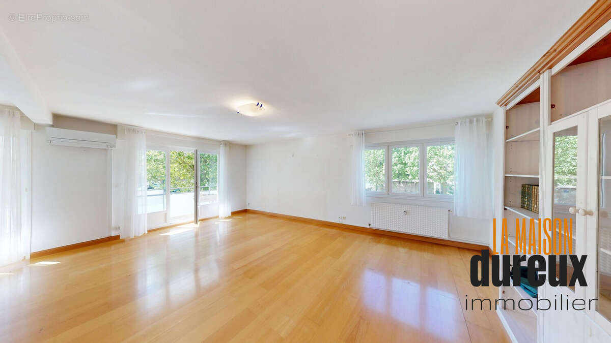 Appartement 124 m² à Gray  - photo 2