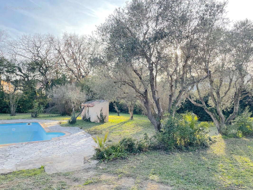 Maison à SIX-FOURS-LES-PLAGES