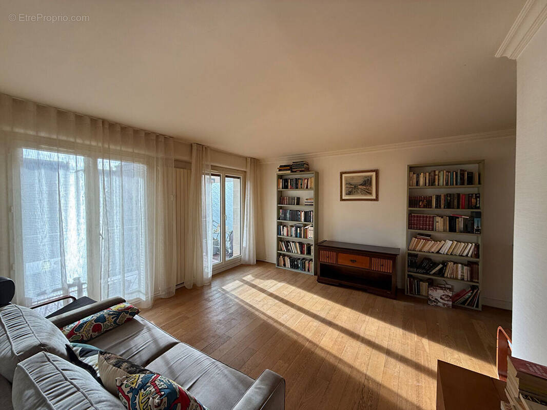 Appartement à MAISONS-LAFFITTE