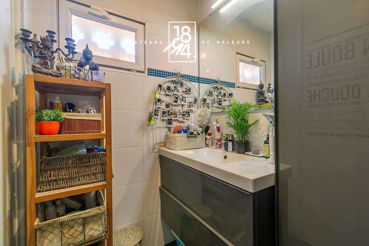 Appartement à SAINT-CYR-SUR-MER