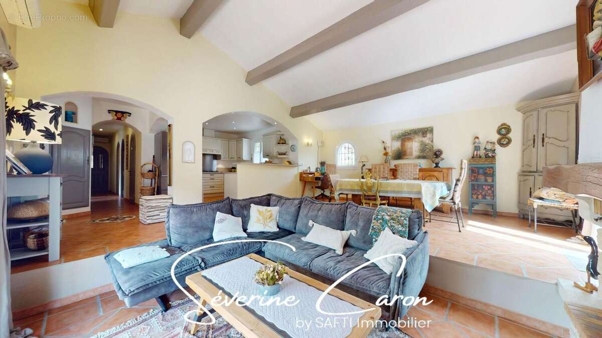 Photo 2 - Maison à GONFARON
