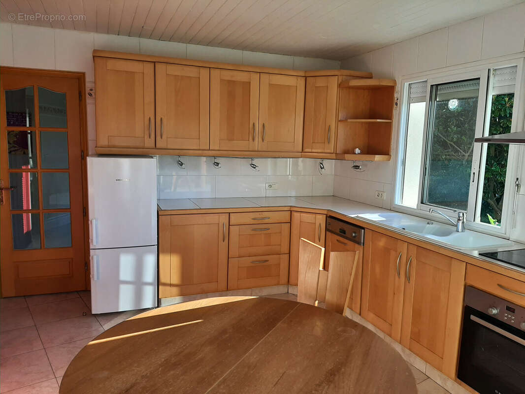 Maison à SAINT-PIERRE-DE-LAGES