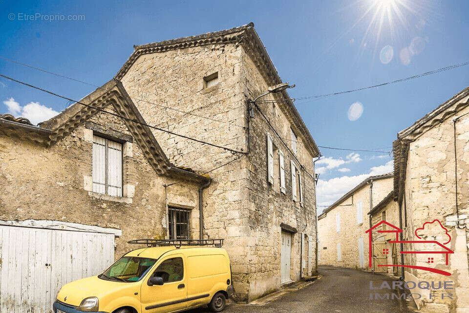 Maison 87 m² à Laroque-Timbaut  - photo 3