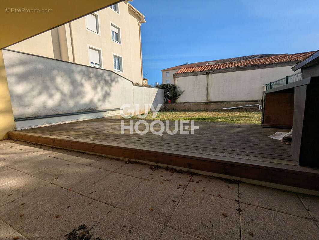 Appartement à DECINES-CHARPIEU
