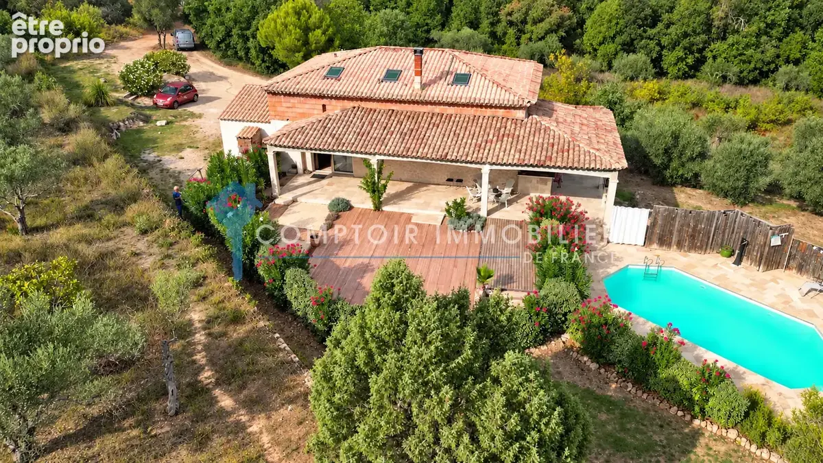 VAR (83) - À VENDRE - SALERNES - Villa atypique avec 5 chambres dans un superbe environnement - photo 5