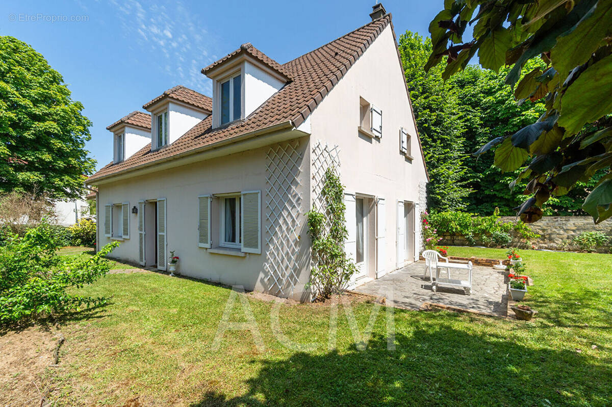 Maison à MAISONS-LAFFITTE