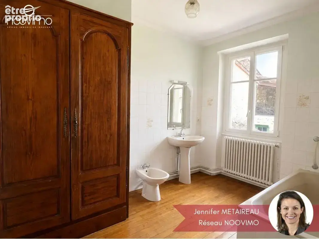Coeur de bourg, maison de caractère 4 chambres avec grandes d - photo 9