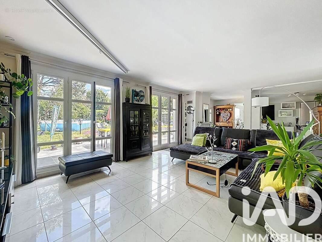 Photo 5 - Maison à GRETZ-ARMAINVILLIERS