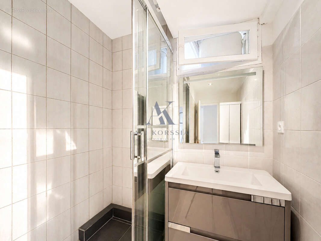 Saint-Priest   Appartement T4 de 62 m2 traversant avec balcon - photo 8