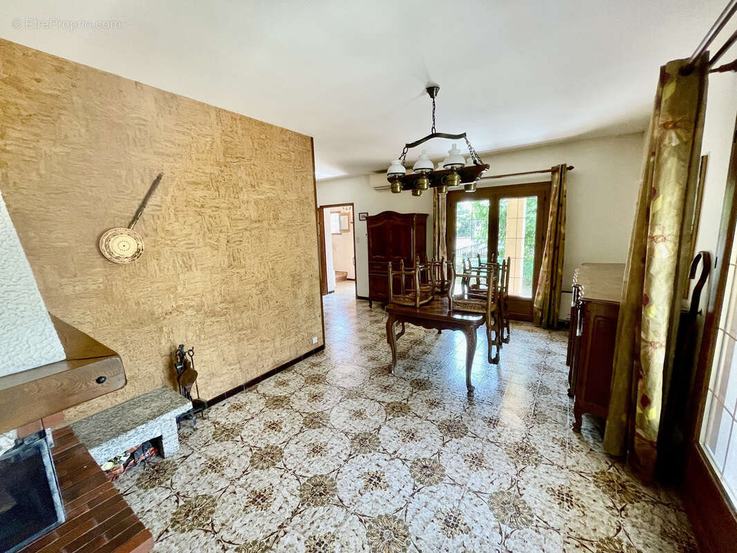 n°2 - Maison à MARSEILLE-13E