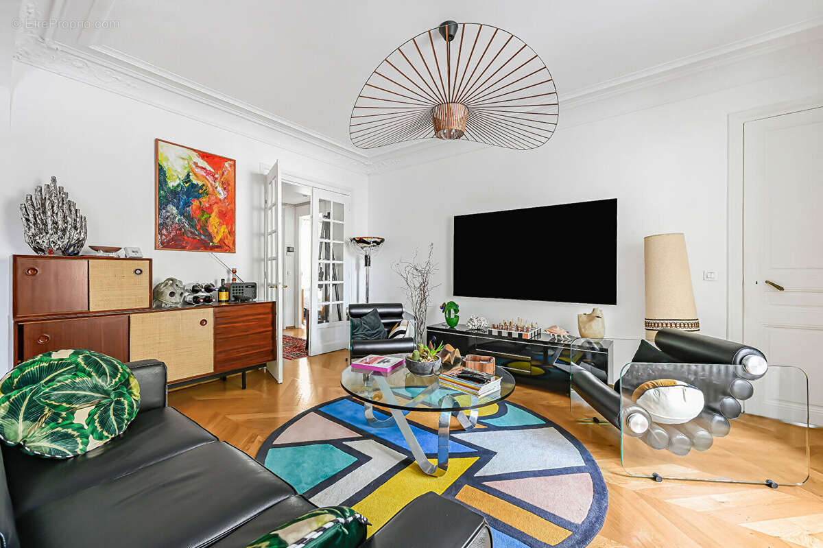 Appartement à PARIS-11E