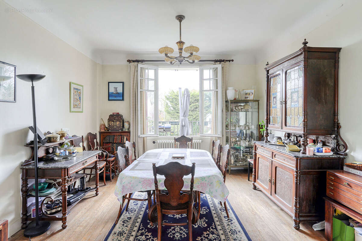 Maison à LE CHESNAY