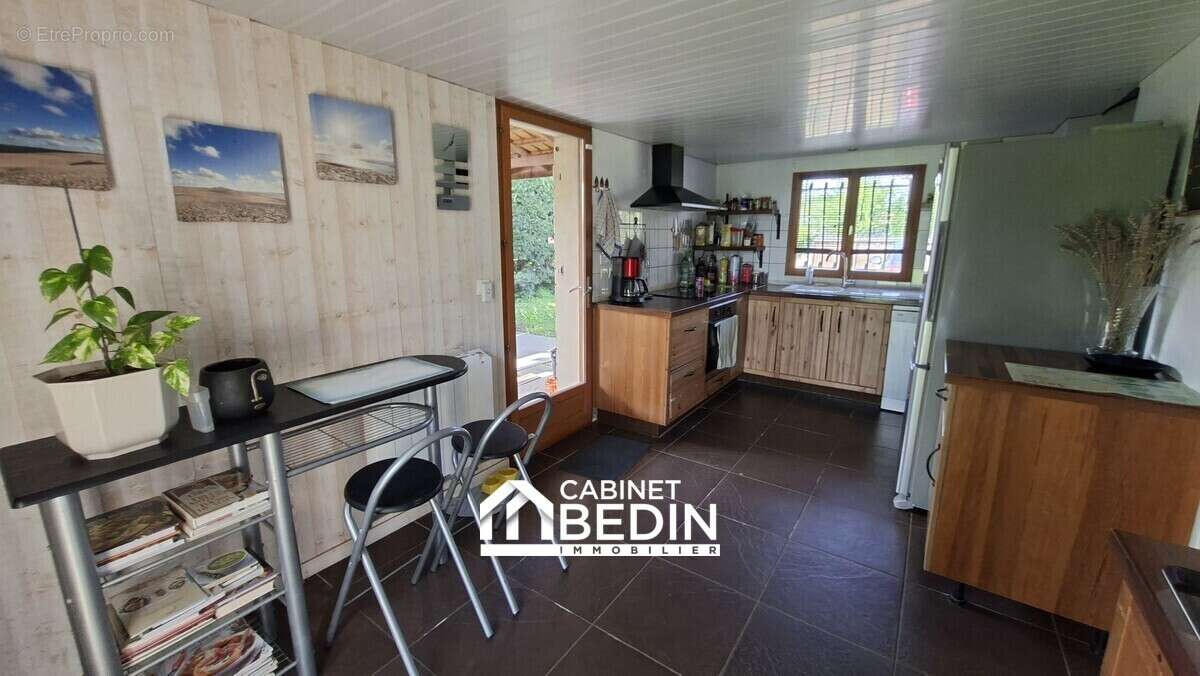 Maison 99 m² à Pugnac  - photo 4
