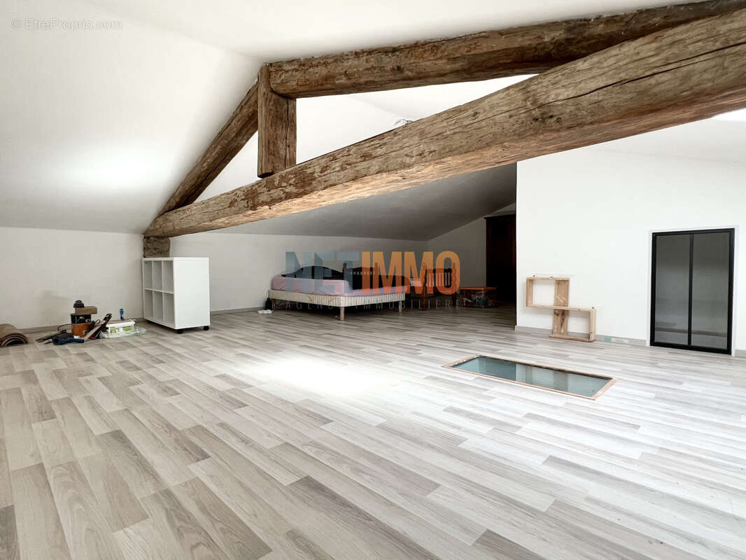 Aimargues - Maison de village de 150 m2 - photo 10