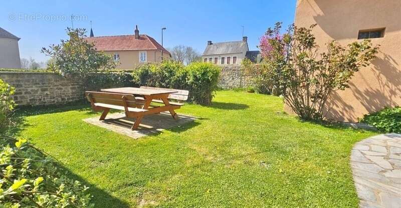  LES OUBEAUX (14230) – Domaine de charme avec chambres d’hôtes, roulotte et plus de 2,2 hectares - photo 28