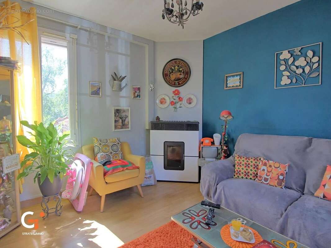Maison à GREGES