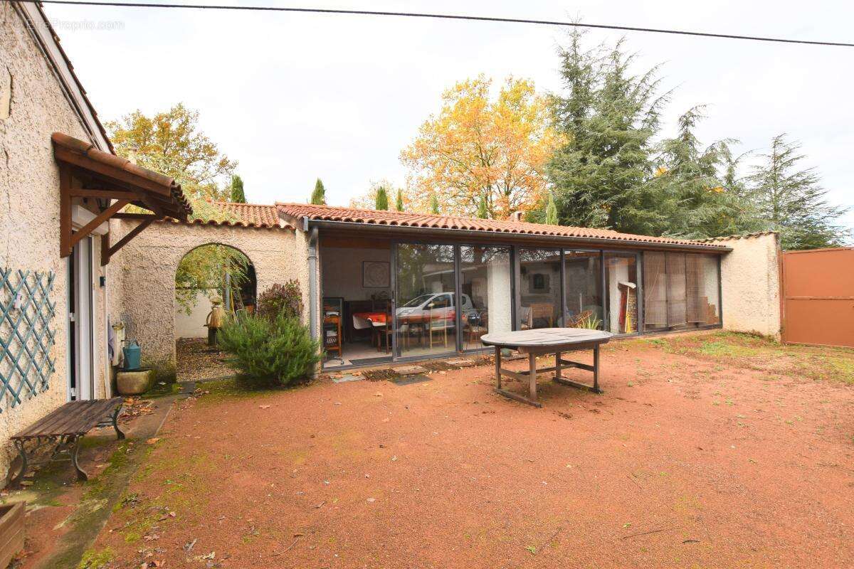 Maison à FRANCHEVILLE