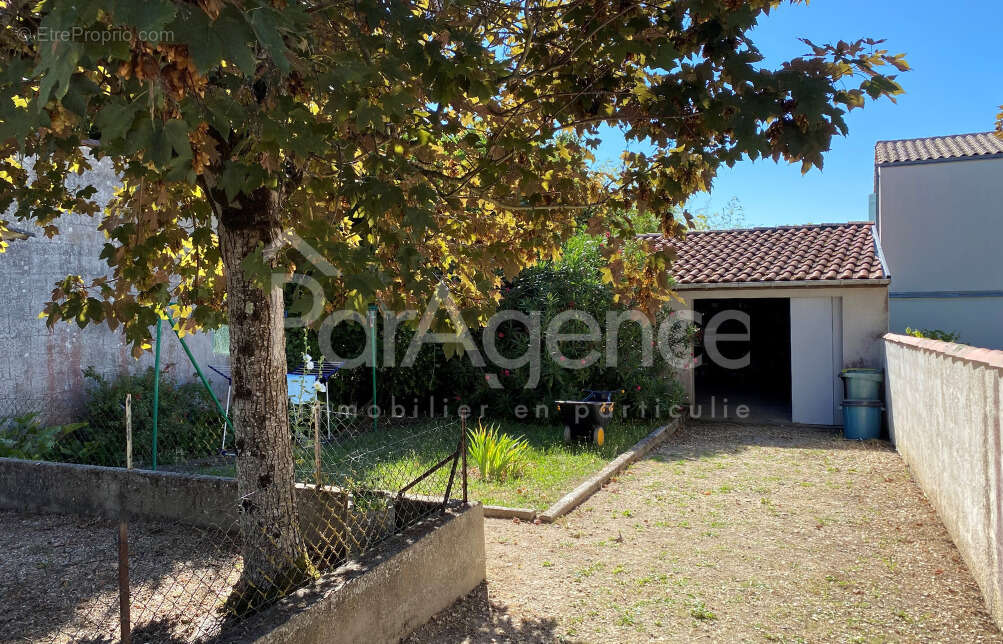 Maison à VAUX-SUR-MER