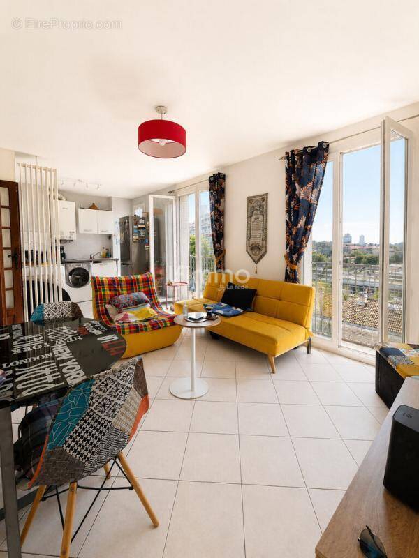 Appartement à MARSEILLE-9E