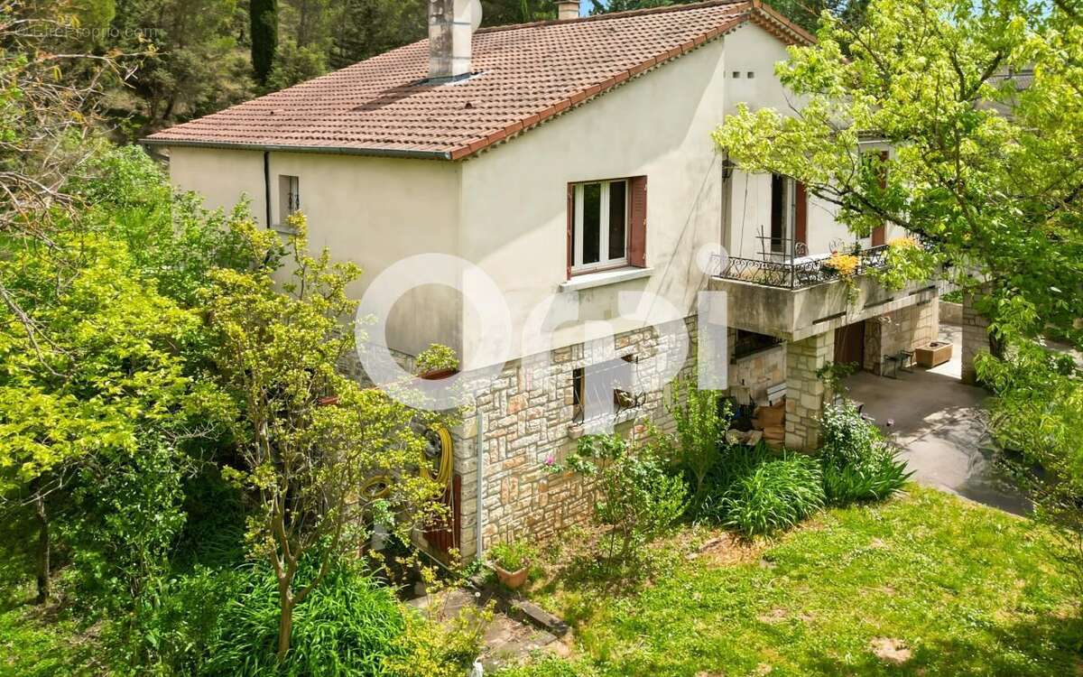 Maison à RUOMS