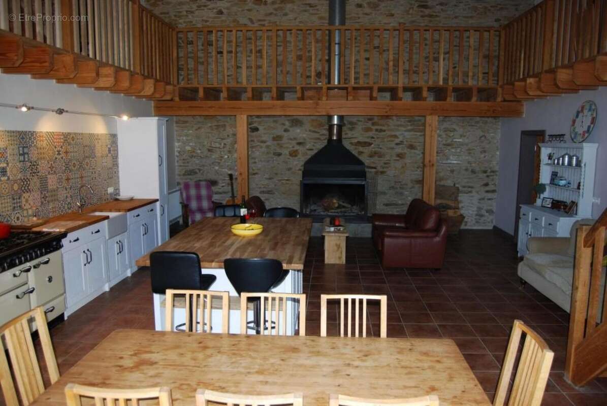 Photo 2 - Maison à MIALET