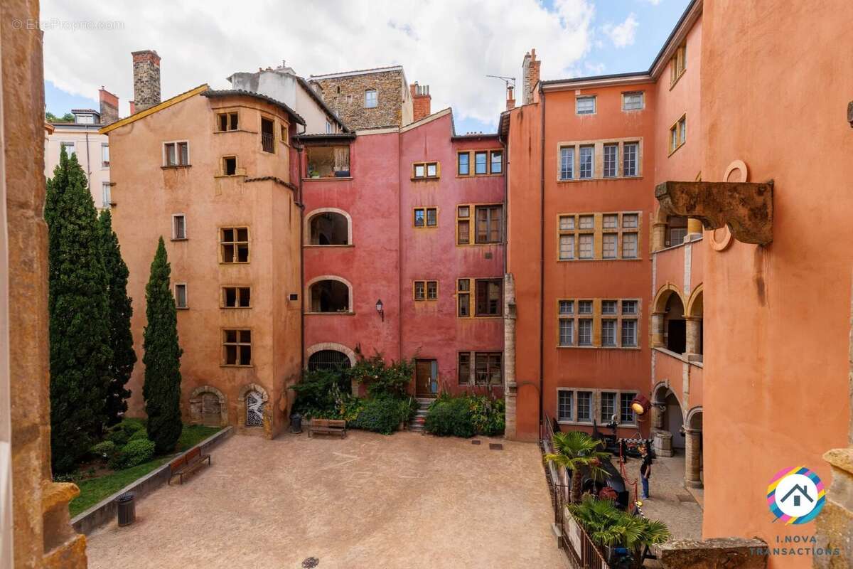 Lyon 5ᵉ – saint-jean  charme canut, volumes et cachet de l'ancien - photo 11