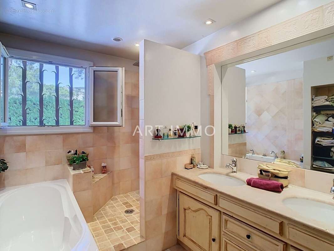 Villa avec vue panoramique exceptionelle - photo 13