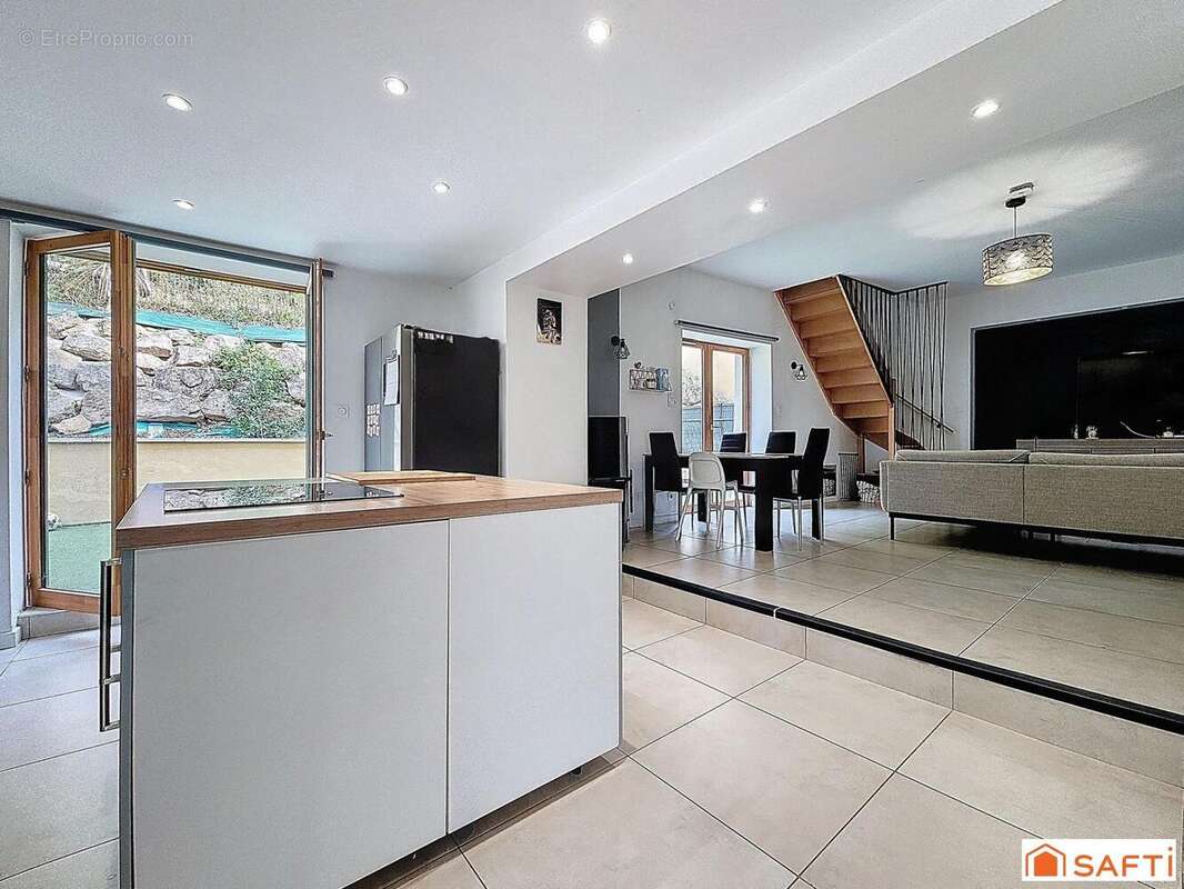 Photo 2 - Maison à SATHONAY-VILLAGE