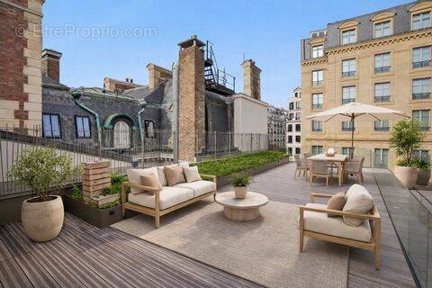 Appartement à PARIS-17E
