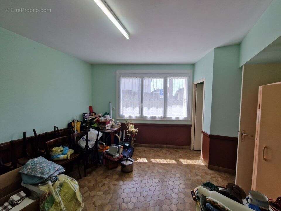 Maison 120 m² à Saint-Laurent-Du-Mottay  - photo 5