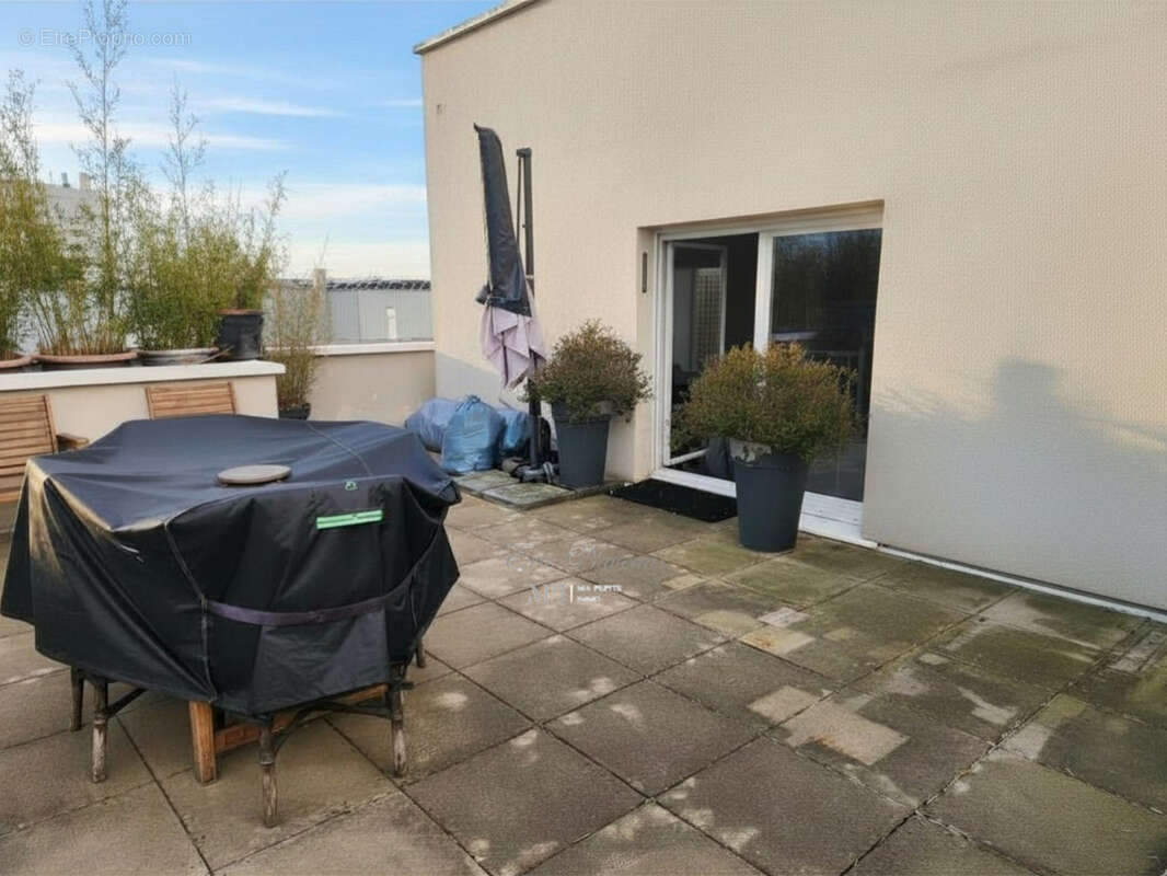 Appartement à LA COURNEUVE