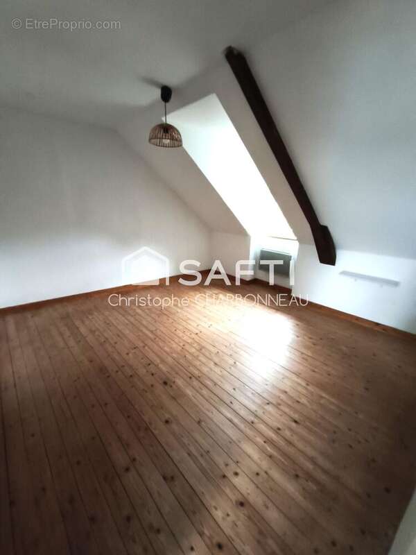 Photo 2 - Maison à BAGUER-MORVAN