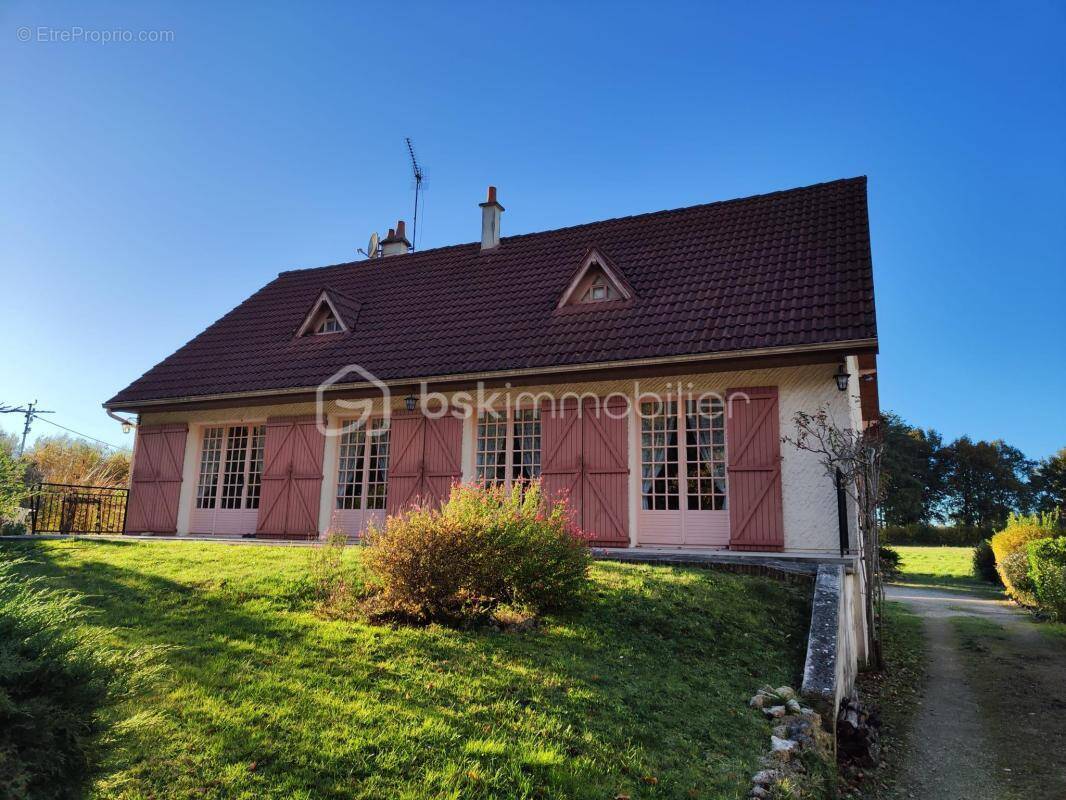 Maison à CHANTEAU