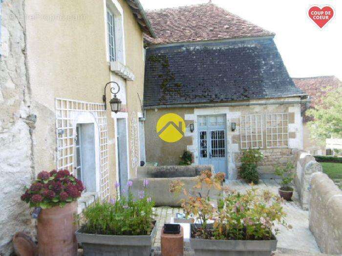 Maison à LE BLANC