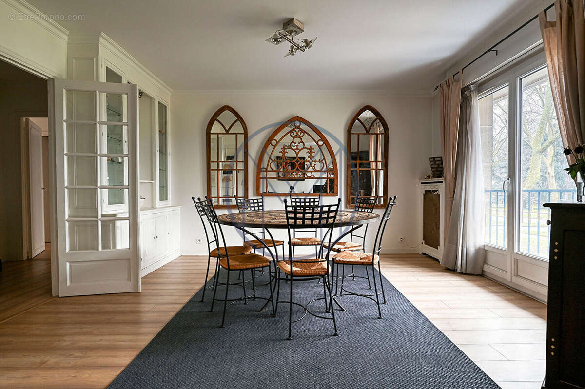 Appartement à VERSAILLES