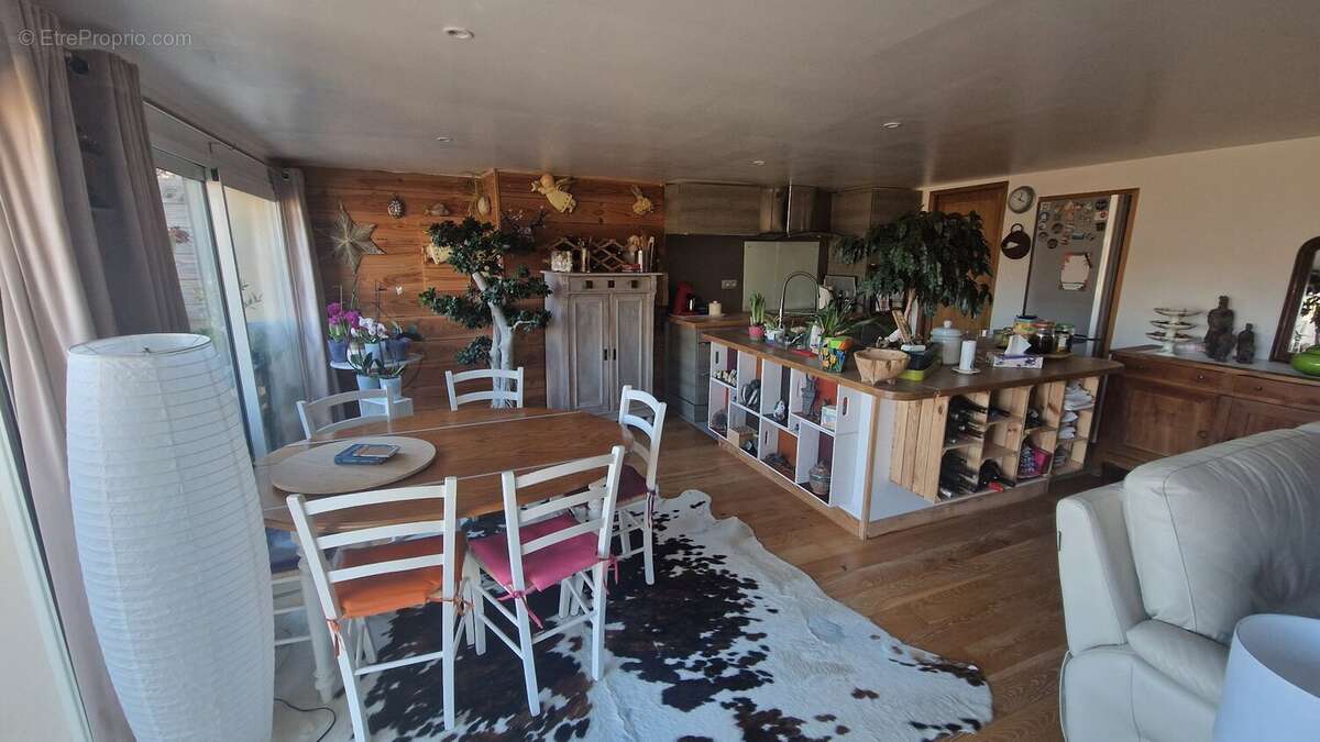 Maison à SALVEZINES