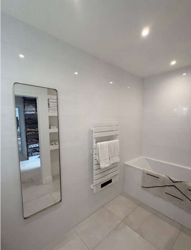 Appartement d'architecte Sète centre-ville Vue Quai 3 pièce(s) 111 m2 - photo 9