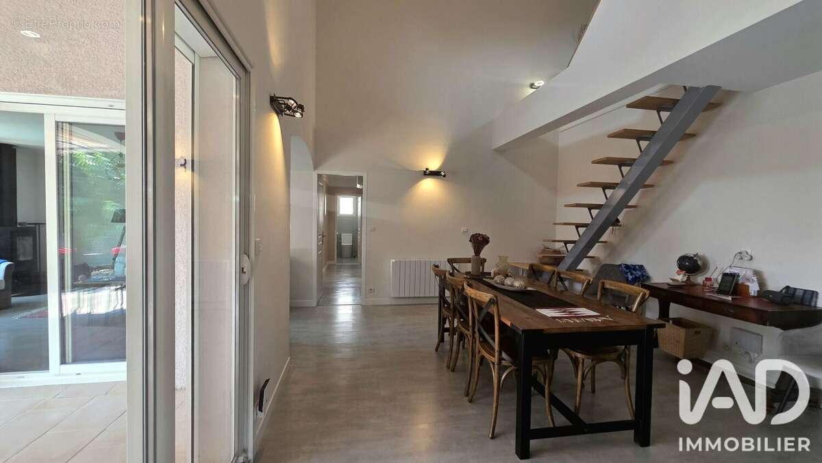 Maison 180 m² à Pont-Saint-Esprit  - photo 9