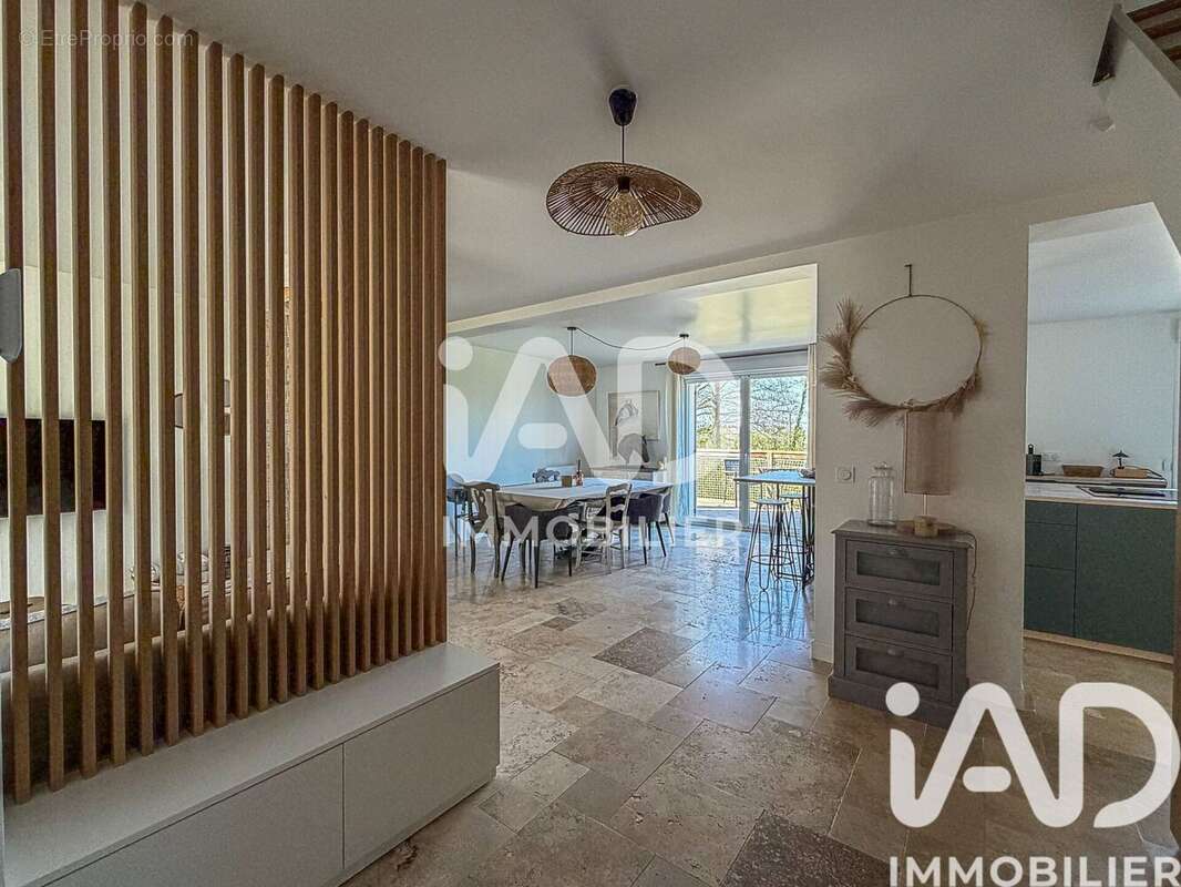 Photo 2 - Maison à LA CELLE-SUR-MORIN
