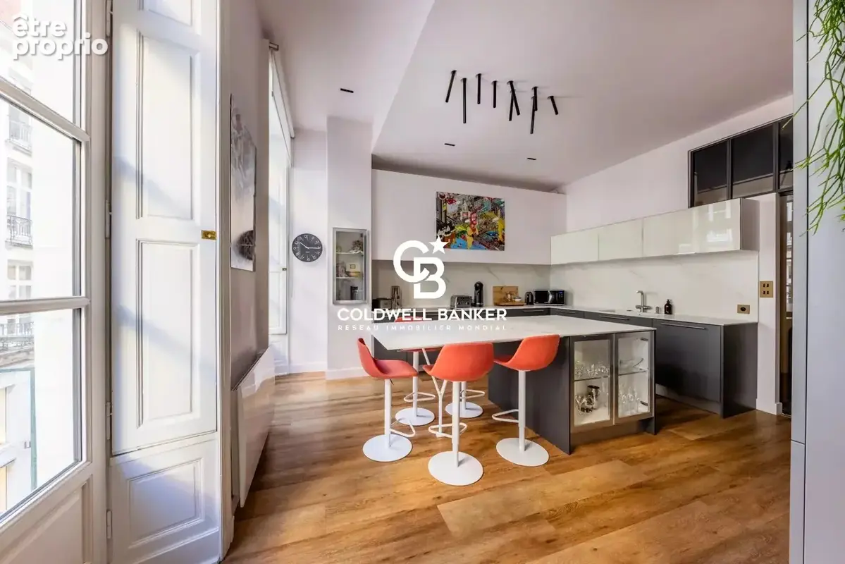 Nantes - rue crebillon - appartement d’exception meublé – prestations haut de gamme - photo 5